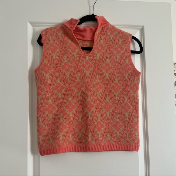 Tops - Coral and tan patterned sweater vest